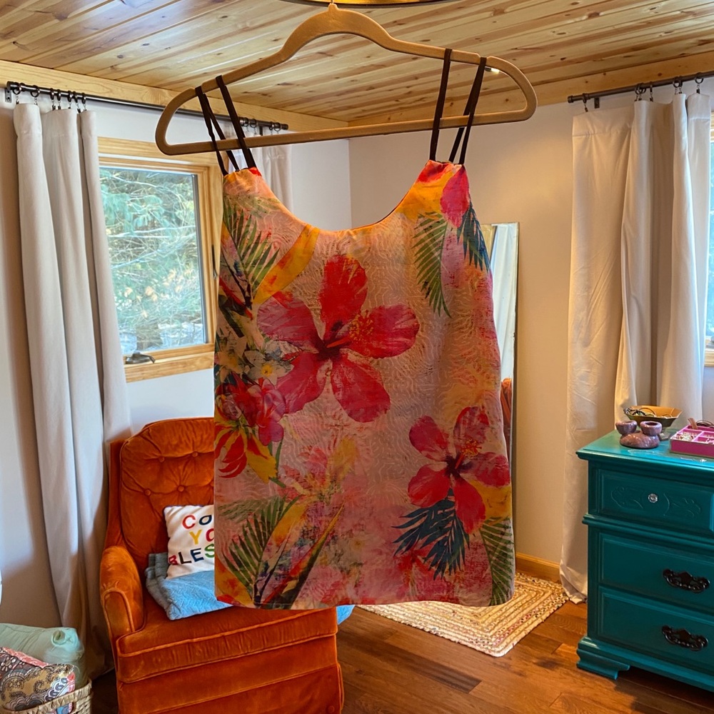 Reversible tank